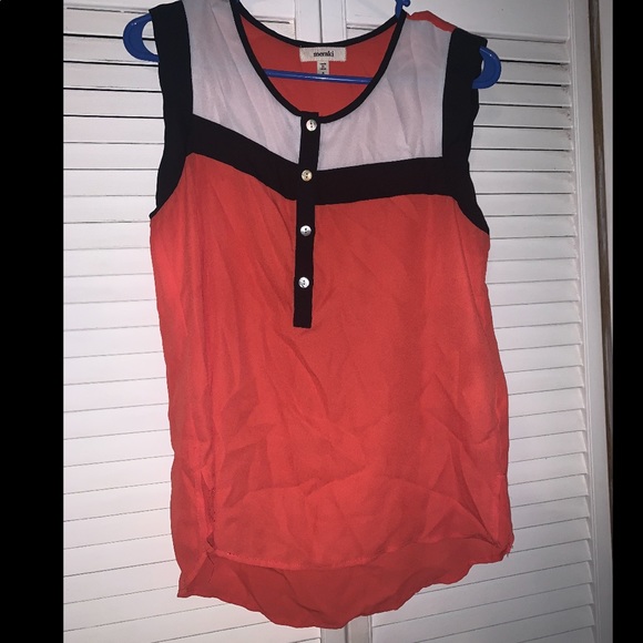 Tops - Picture 4 of 8